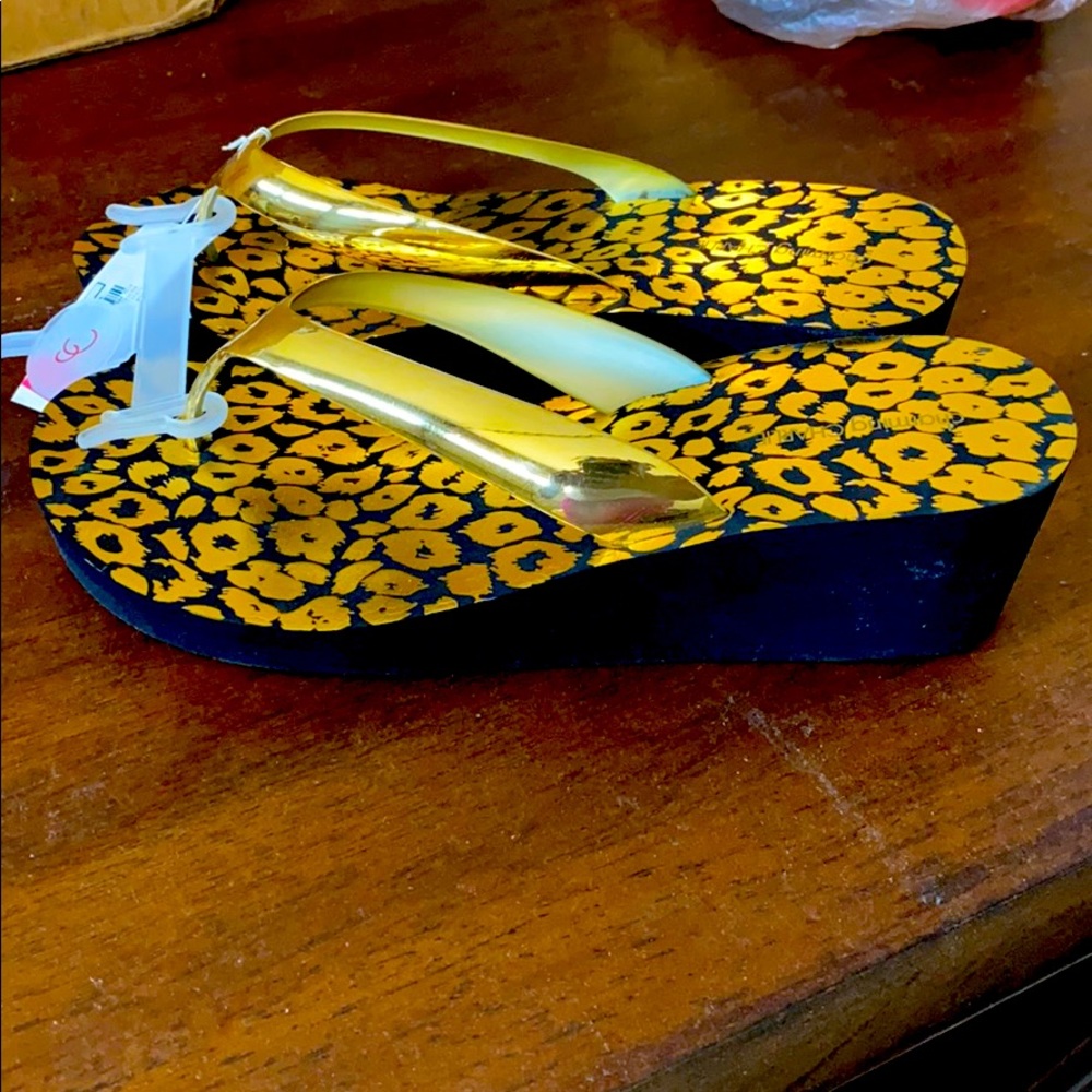 Foil printed wedge sandals